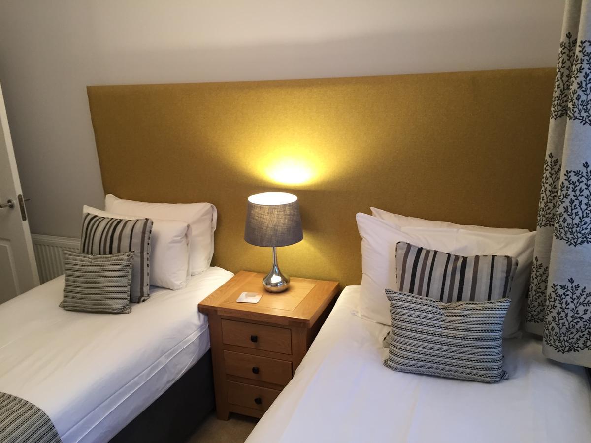 Inverness City Suites *