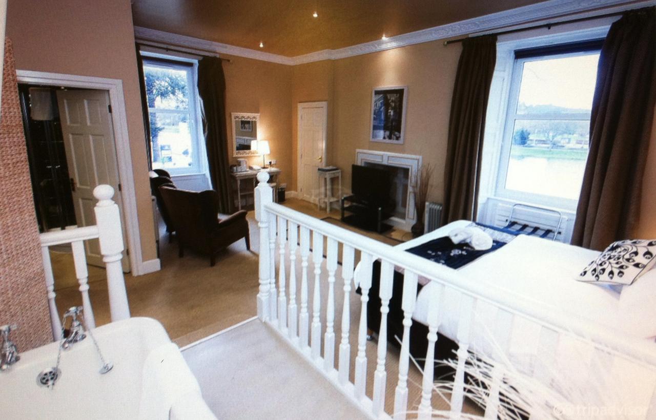 Hotel The Waterside 3*