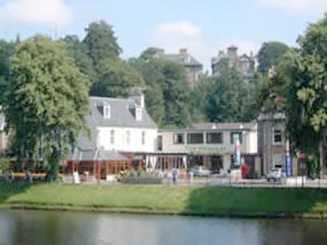 The Waterside 3*