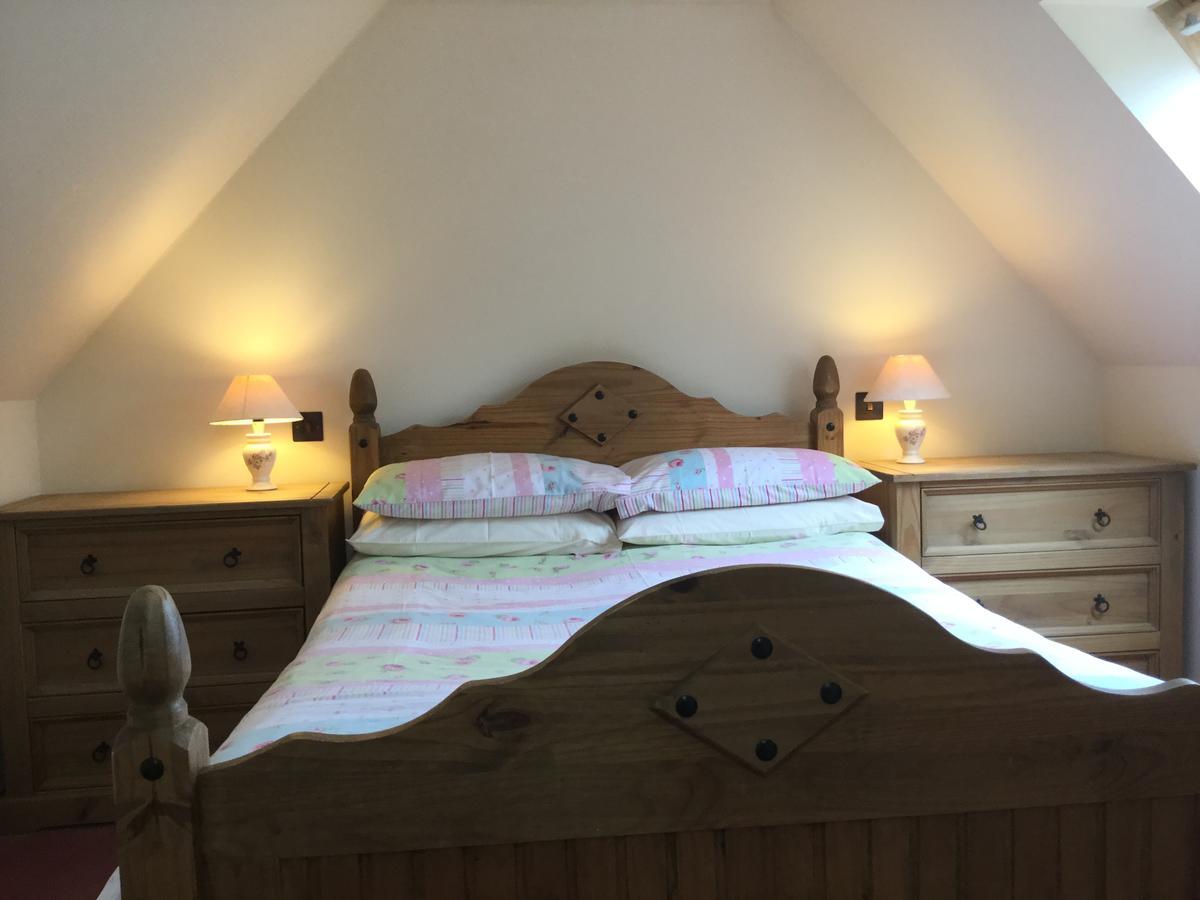 New 3 Bedroom Free Parking Apartment *