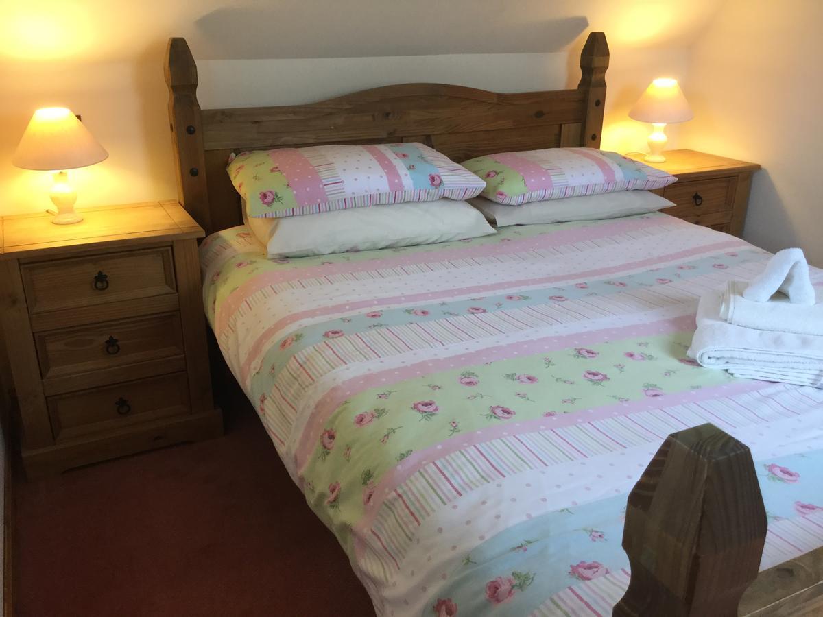 New 3 Bedroom Free Parking Apartment *