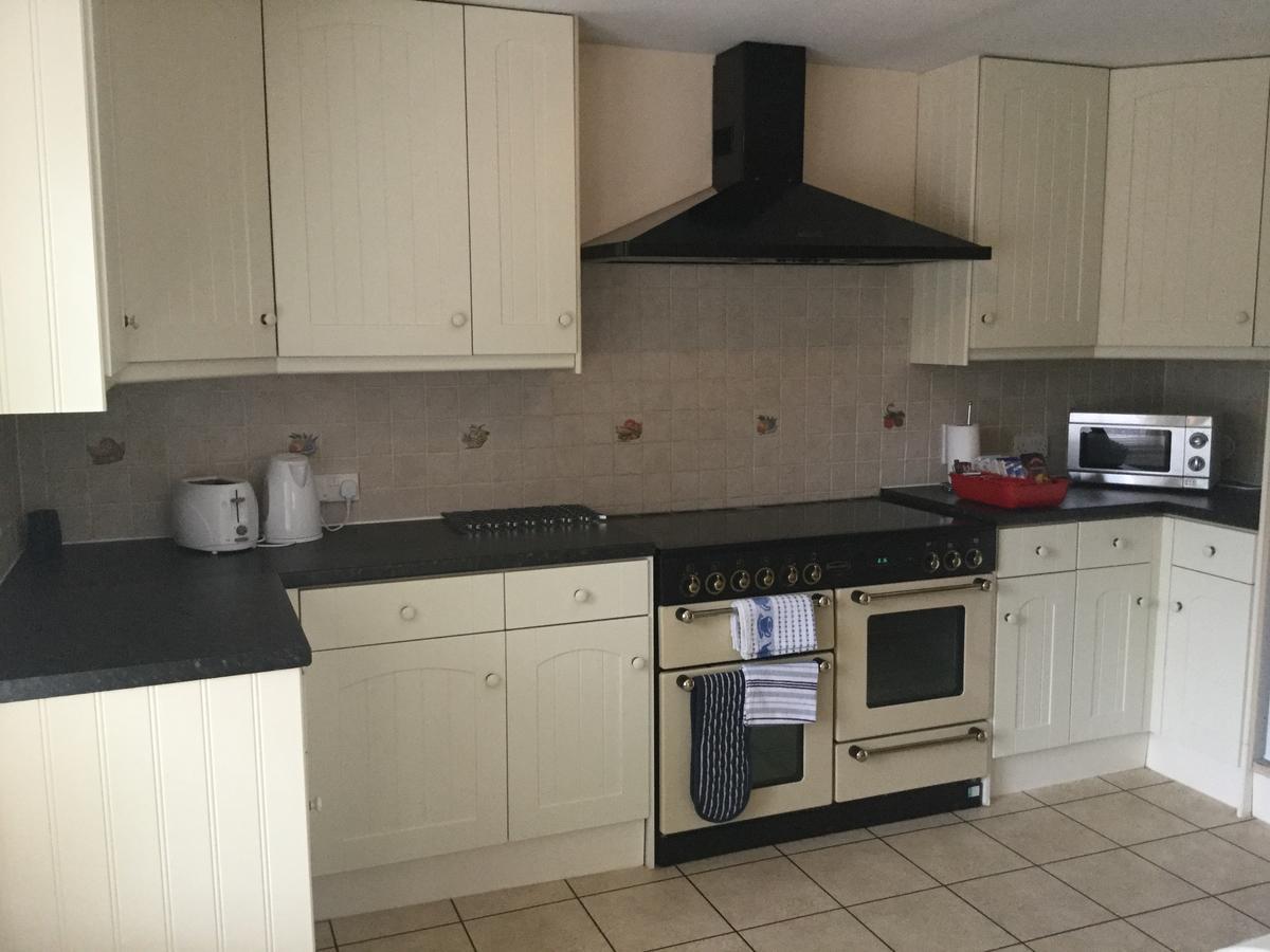 Apartment New 3 Bedroom Free Parking Inverness