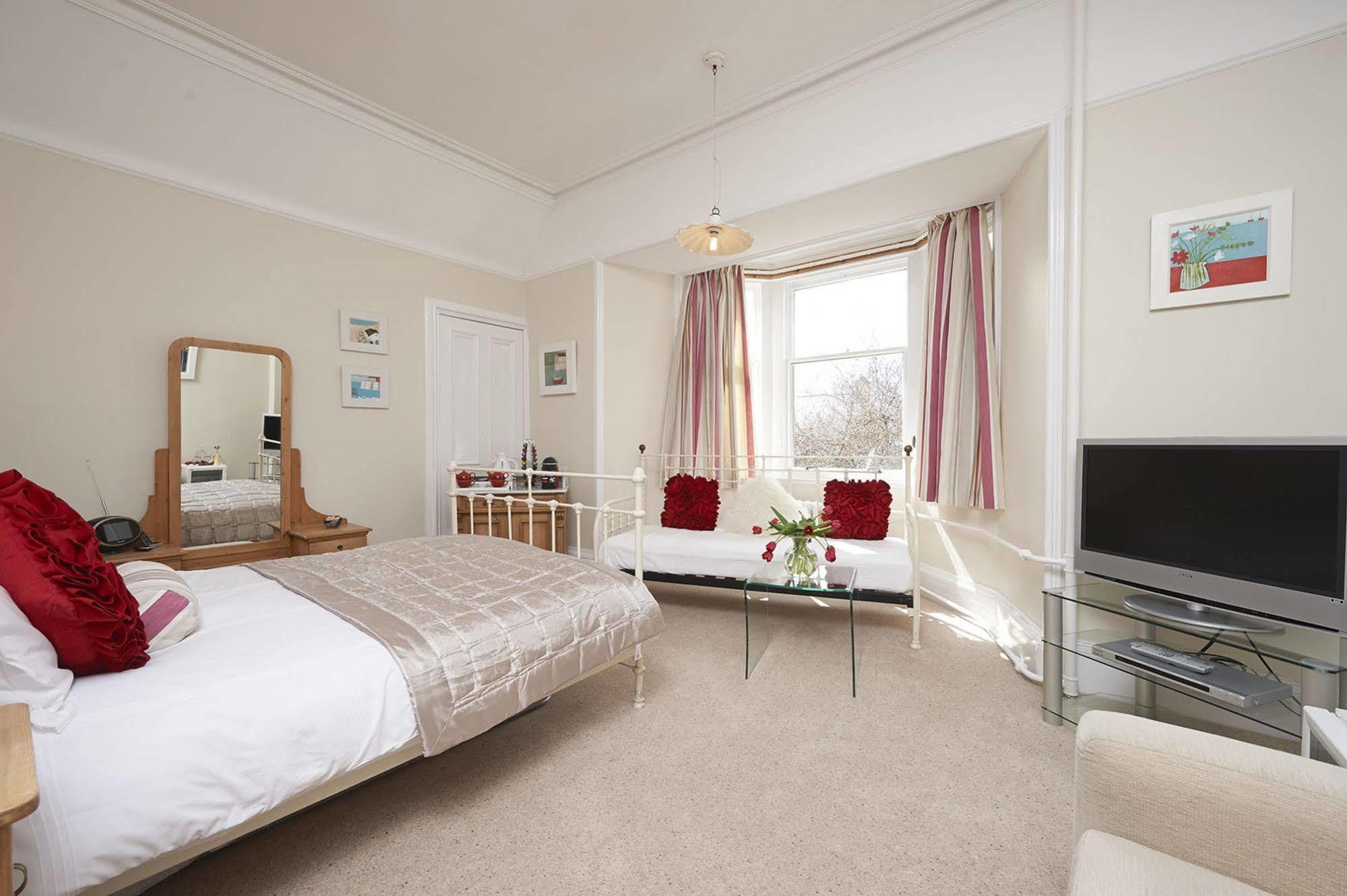 Trafford Bank Hotel 5*