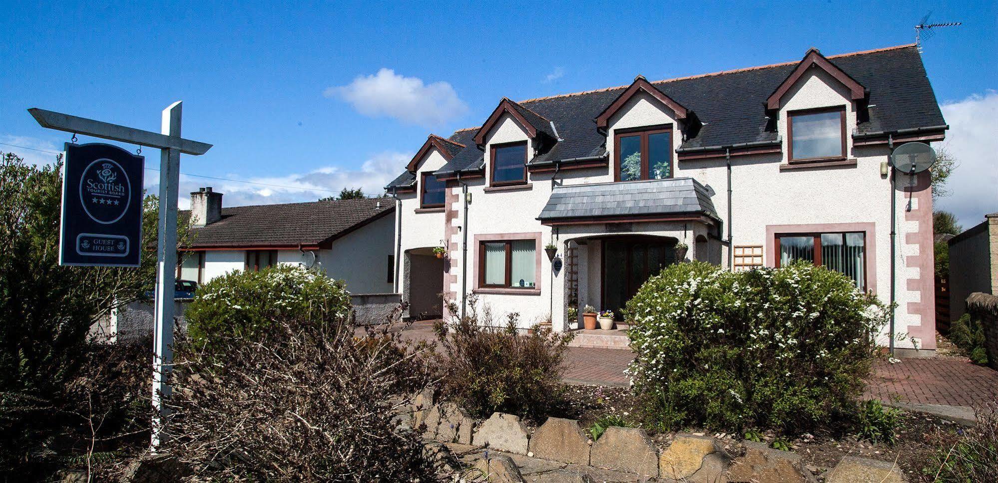 Bed & Breakfast Dunhallin House