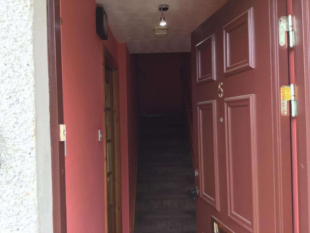 Apartment Two Bedroom Glen View Free Parking