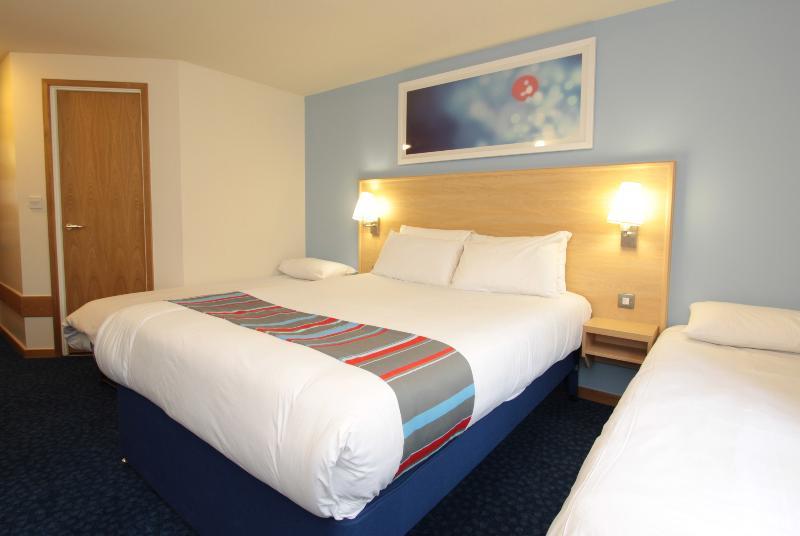 Travelodge Fairways 3*