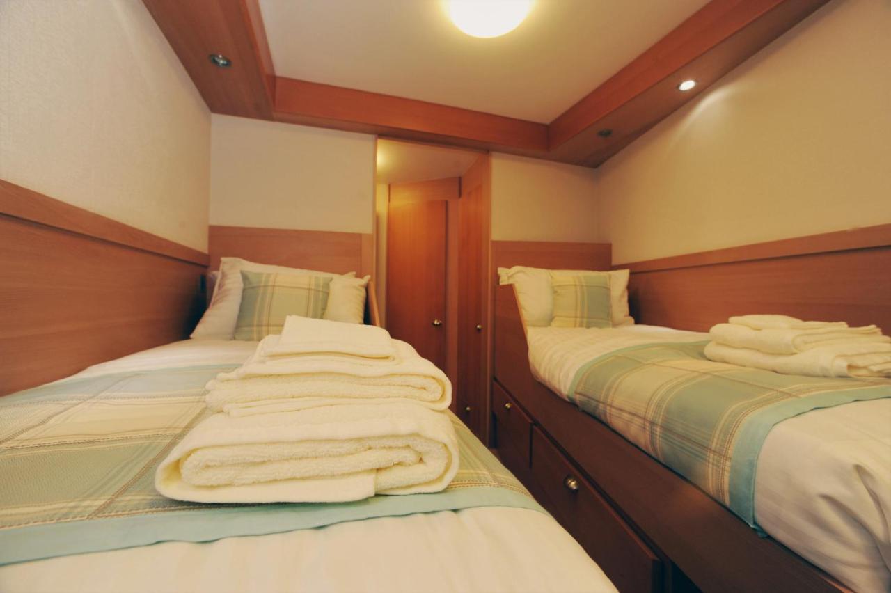 The Boat And Breakfast Bed & Breakfast *