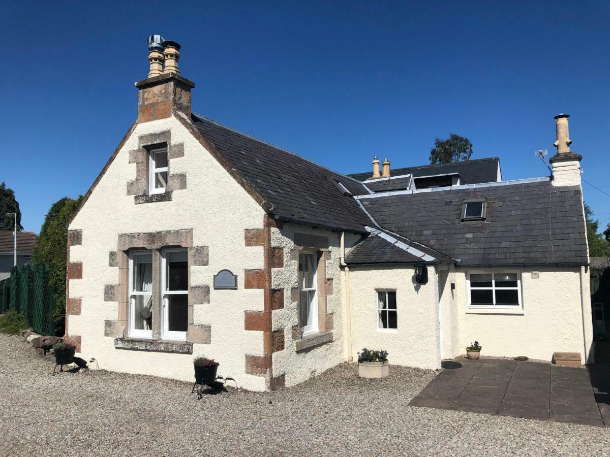 Apartment New 3 Bedroom Free Parking Inverness