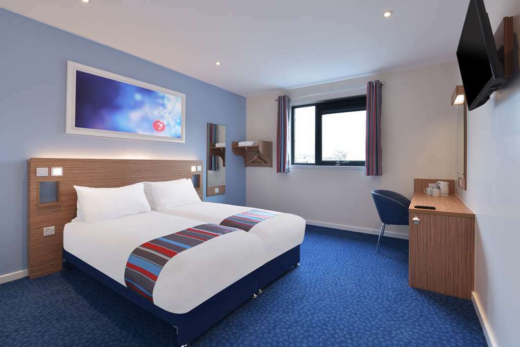 Travelodge Hotel 3*