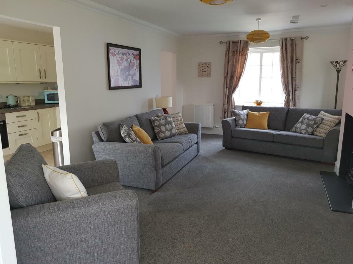 Olavat Detached With Parking Holiday home *
