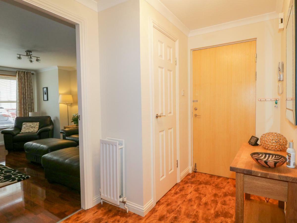 Apartment 7 Riverside Gardens *