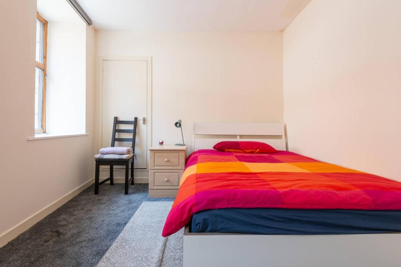 Centre 2 Bed - Baron Taylor Street Apartment Inverness