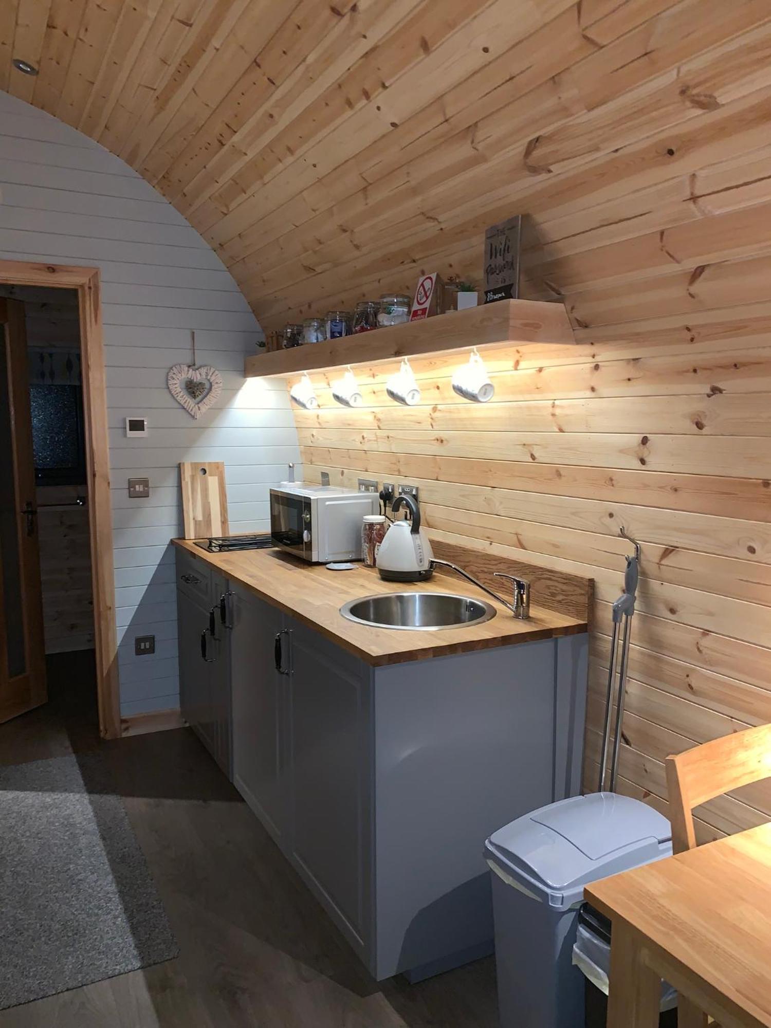 Daviot Luxury Pods 3*