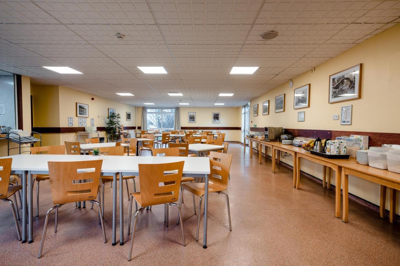 Youth Hostel *