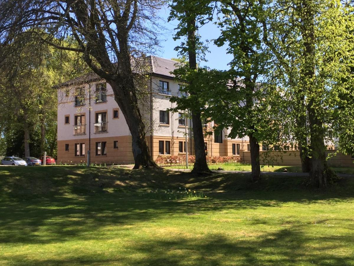 Inverness City Suites Apartment *
